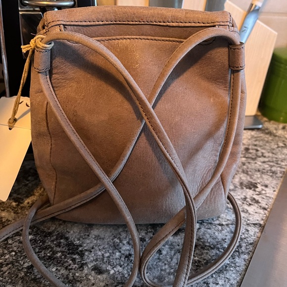 HOBO Stream Convertible Leather Backpack Titanium SO-82286 NWT - Picture 2 of 8